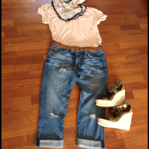 Distressed jeans!!