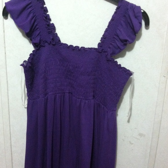 Summer dress with flowy sleeves