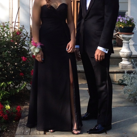 Black sweetheart dress