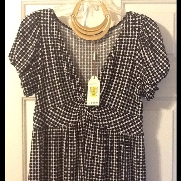 Max Studio Specialty Top---NWT!