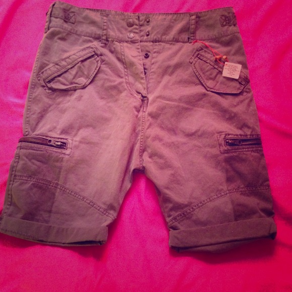 Authentic Maison Scotch Shorts 😍😍