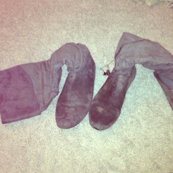Grey suede boots! Size 8!