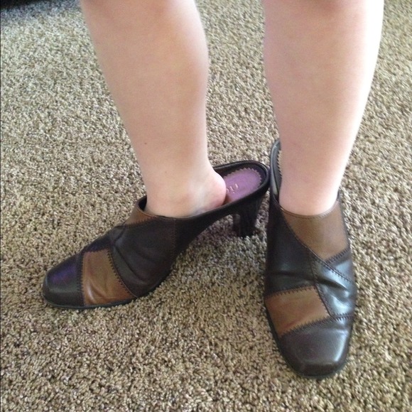 So cute and comfortable. Size 7.5 - Picture 2 of 3