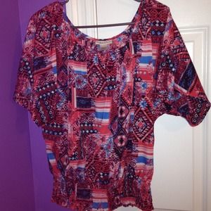 Cute tribal print top!
