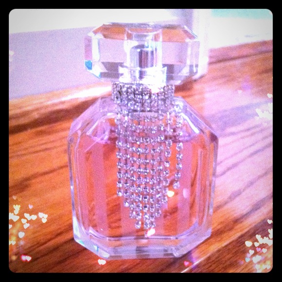 🚫 SOLD VICTORIA SECRET BOMBSHELL DIAMONDS PERFUME