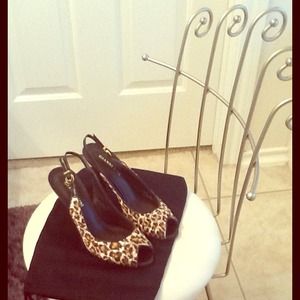 Leopard Heels-sling back and open toe!