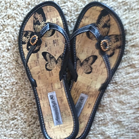 American eagle flip flops