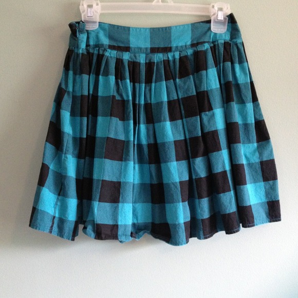 Teal and black plaid skirt.