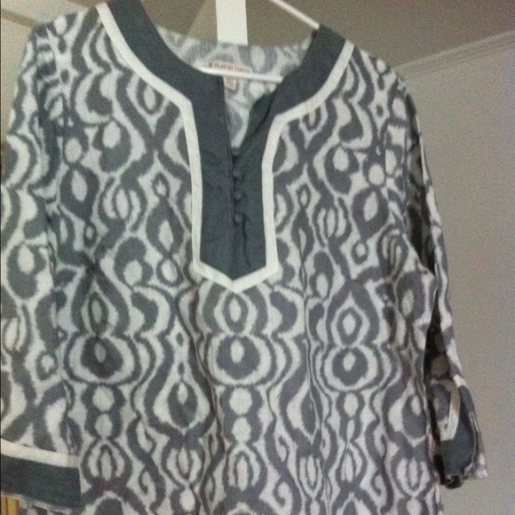 Gray and white linen top