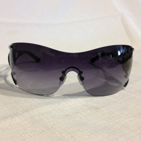 🌟SOLD🌟Authentic Ed Hardy EHT 912 Sunglasses