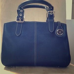 NAVY LEATHER DOONEY & BOURKE PURSE