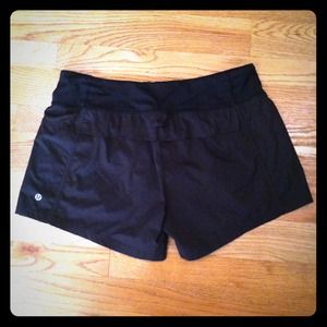 NWOT Lululemon Run Speed shorts