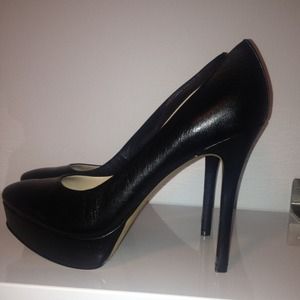 Nine West Black platform pumps