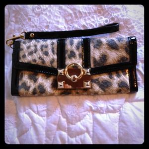 Sequin Leopard wrislet wallet