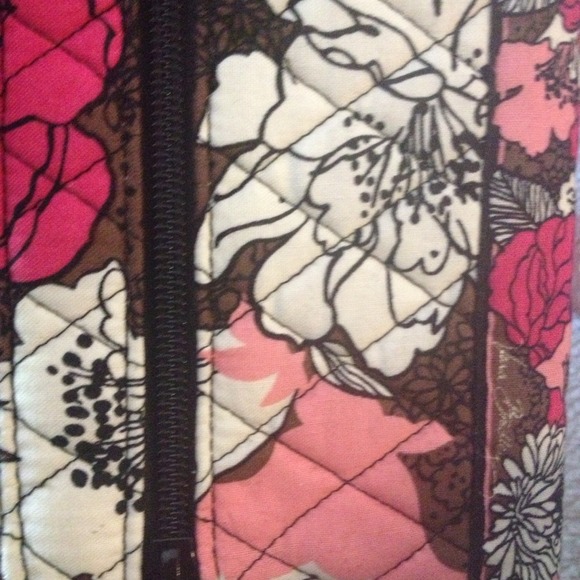 ❗SOLD❗Vera Bradley Wallet! - Picture 3 of 4