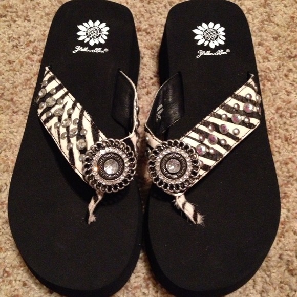 Brand new in box! Yellow Box flip flops