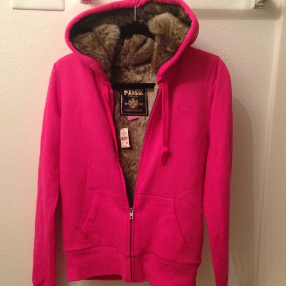 ❌SOLD❌🎉Victoria's Secret Pink Fur Zip Up - Picture 1 of 3