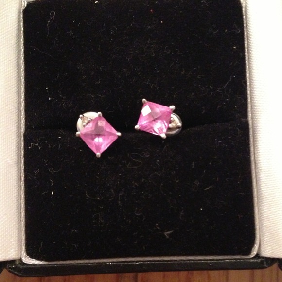 Pink and diamond earrings and necklace bundle!!