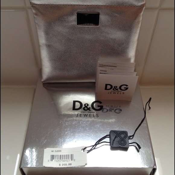 100% Auth Multi chains D&G necklace - Picture 2 of 4