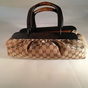 💯% authentic Gucci handbag