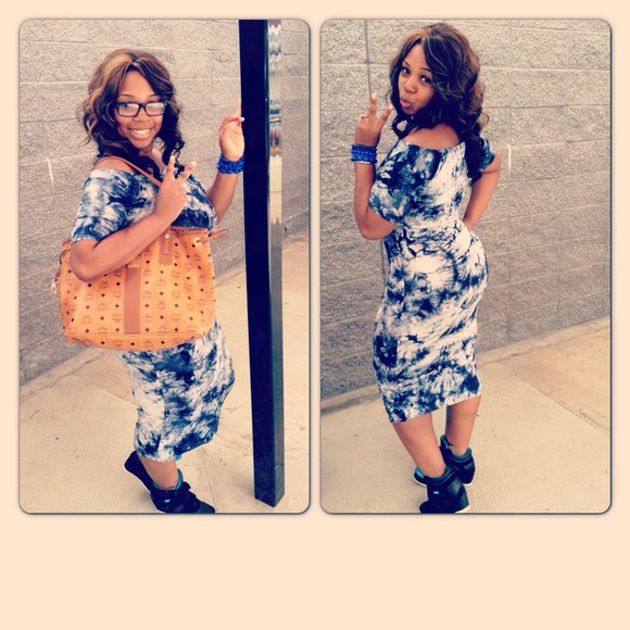 Tie dye of shoulder dress. Worn once