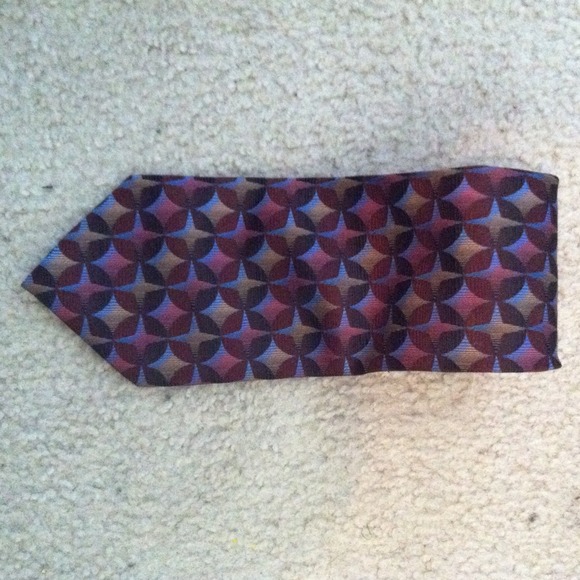 Platinum designs Tie