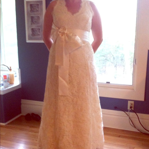 Handmade lace wedding dress