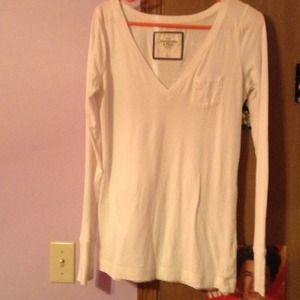 Long sleeved, V-neck