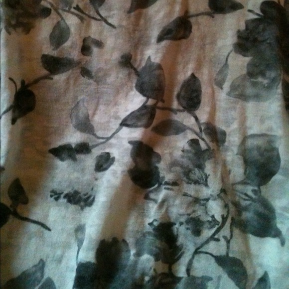 Floral shirt - Picture 2 of 2