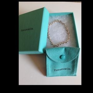 💥SOLD💥REDUCED 💯% Authentic Tiffany&Co Bracelet.