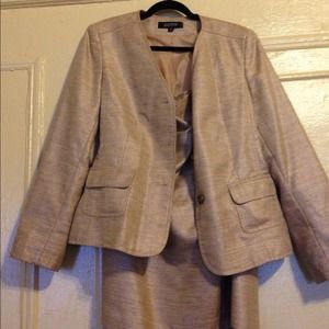 Women's suit
