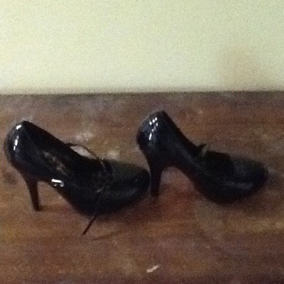 Black red bottom shoes from spirit - Picture 3 of 3