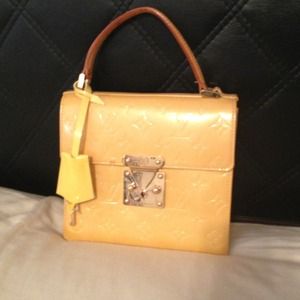 **Sold **100%Authentic Vernis LV hand bag