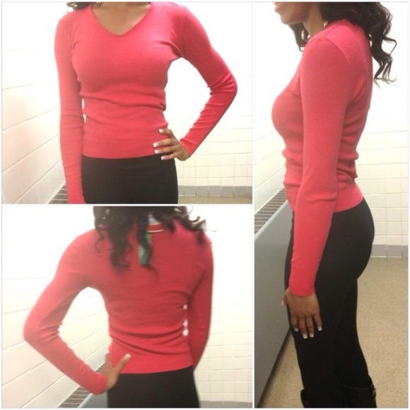 NWT United Colors of Benetton Vneck Sweater MSRP44