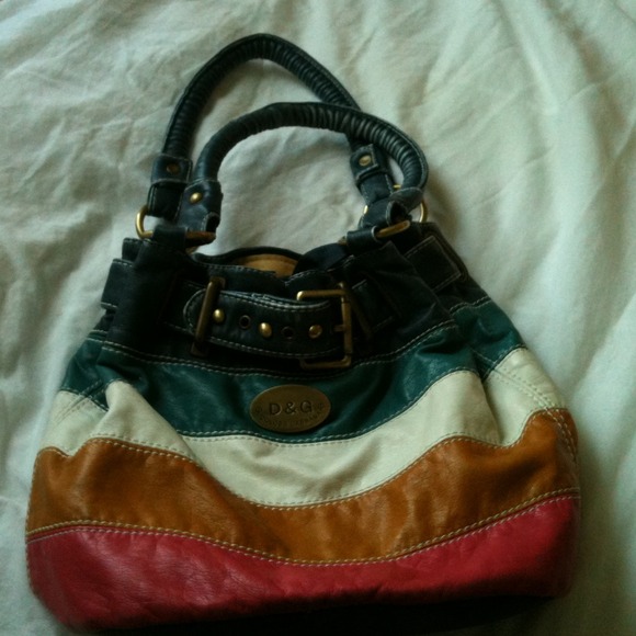 Bundle: Giraffe Necklace & Dolce Bag
