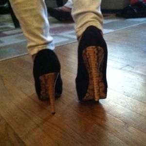 Size 9 Kors Michale Kors.