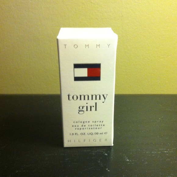 🚫Sold in bundle🚫Tommy Girl Perfume