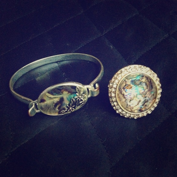 Bracelet and earring set!