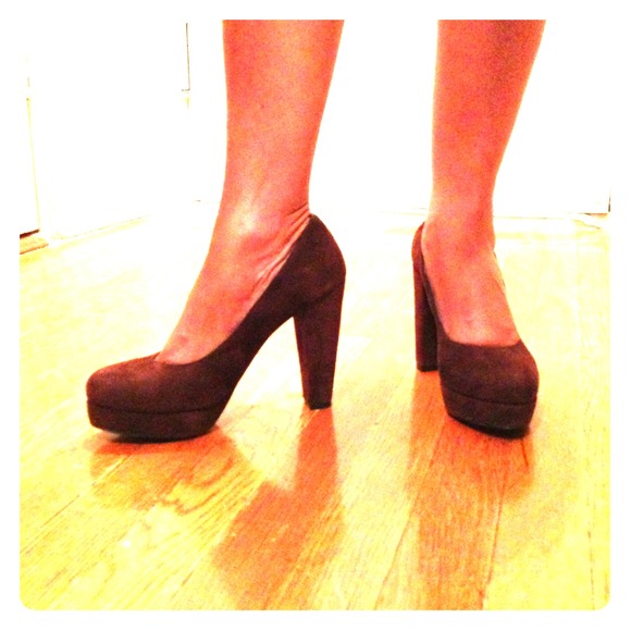 Marina Rinaldi brown suede pumps never been worn