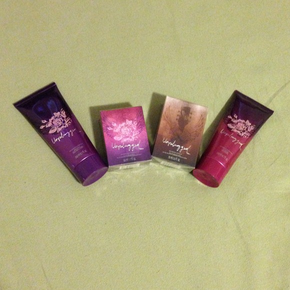 His & her perfume and lotions! 💑