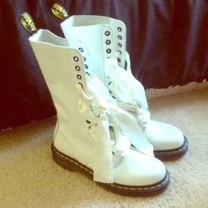 Dr martens lower thru pp :) make offers please