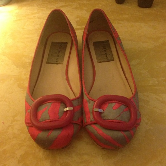 Pink & Gray flats! - Picture 2 of 4