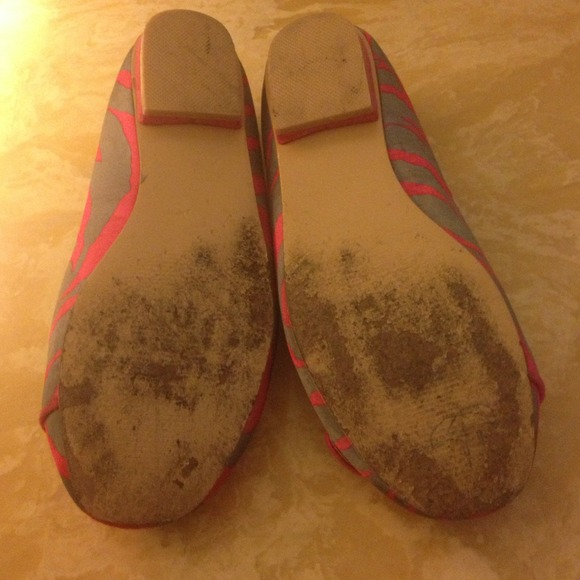 Pink & Gray flats! - Picture 3 of 4