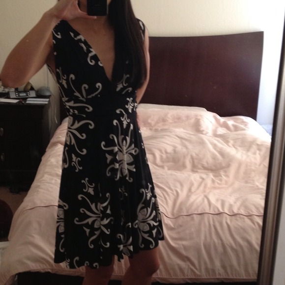 Fun black and white summer floral dress