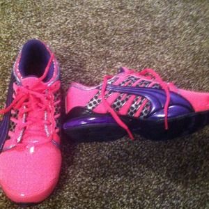 Hot pink & purple puma tennis shoes. Size 6 1/2