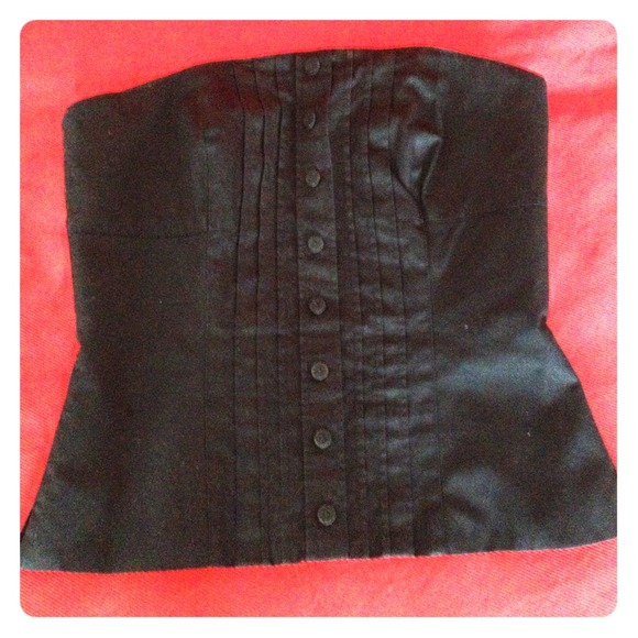💋REDUCED💋White House Black Market black top!