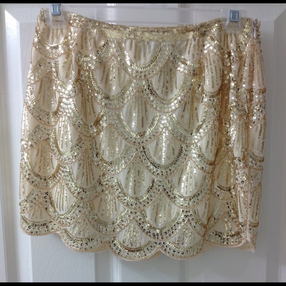 *🎉HOST PICK🎉 Creme Sequined Skirt - Picture 2 of 3