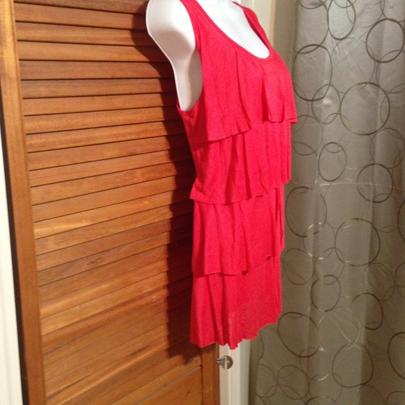 🔴Sold in bundle🔴🌺NWOT, Tiered soft knit top - Picture 3 of 4