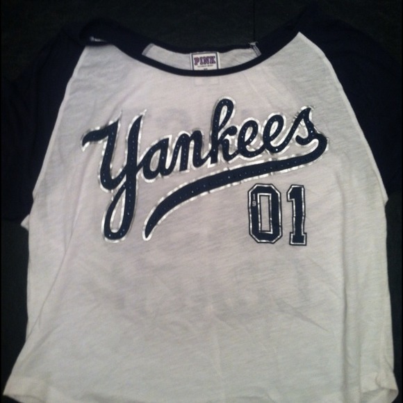 🚫SOLD🚫VS Yankees Tshirt