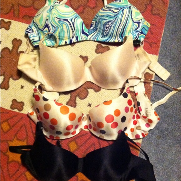 ❌Sold Victoria's Secret bras bundle of 4